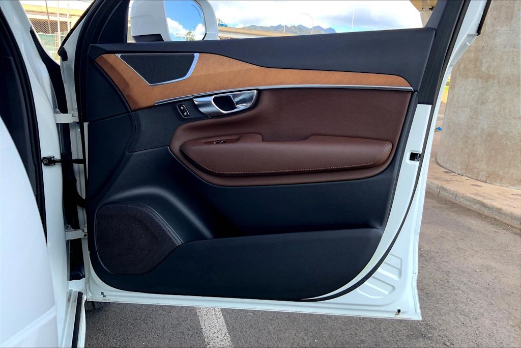Thumbnail: 2022 Volvo XC90 - 27