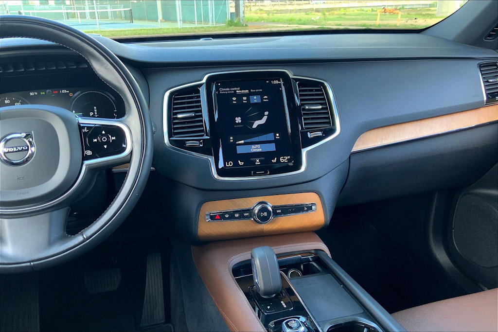 Thumbnail: 2022 Volvo XC90 - 14