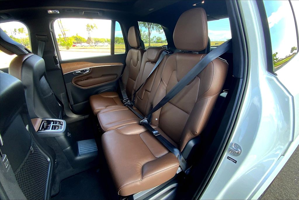 Thumbnail: 2022 Volvo XC90 - 28