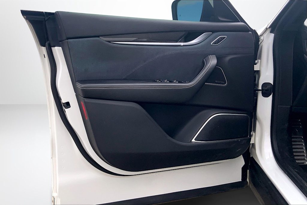 Thumbnail: 2017 Maserati Levante - 27
