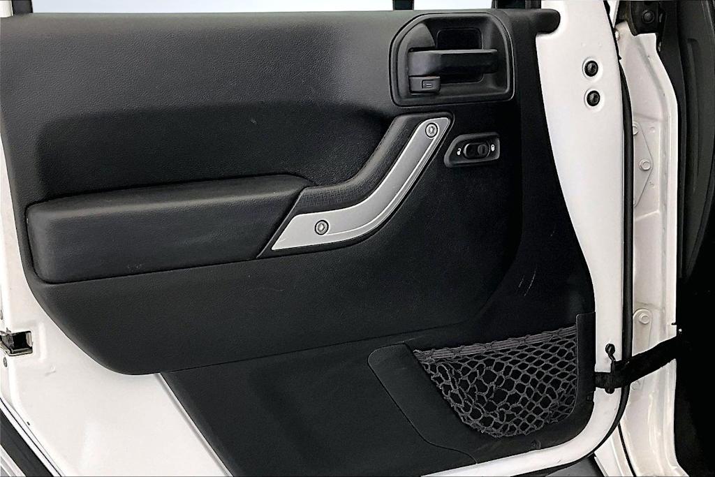 Thumbnail: 2018 Jeep Wrangler - 24