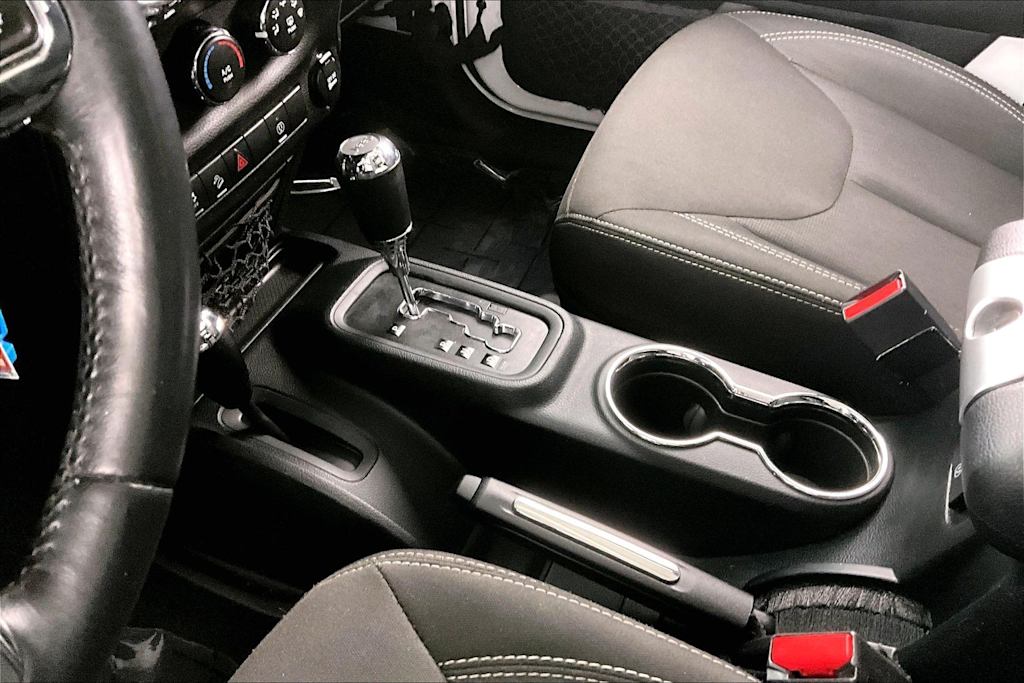 Thumbnail: 2018 Jeep Wrangler - 14