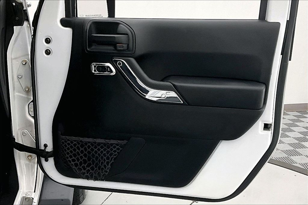 Thumbnail: 2018 Jeep Wrangler - 22