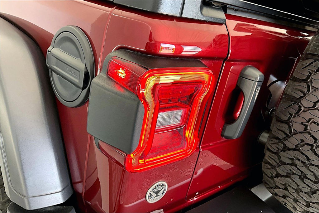 Thumbnail: 2021 Jeep Wrangler - 26