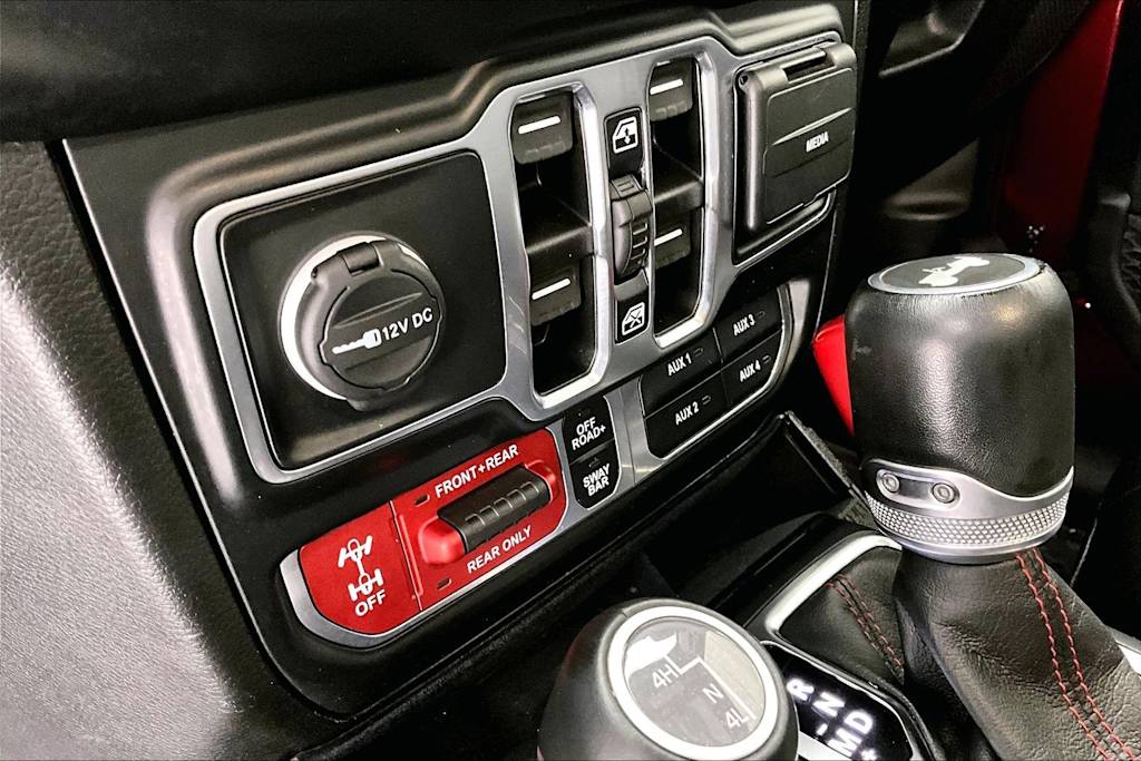 Thumbnail: 2021 Jeep Wrangler - 28