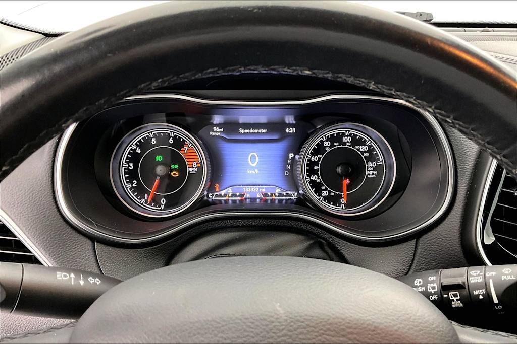 Thumbnail: 2019 Jeep Cherokee - 18