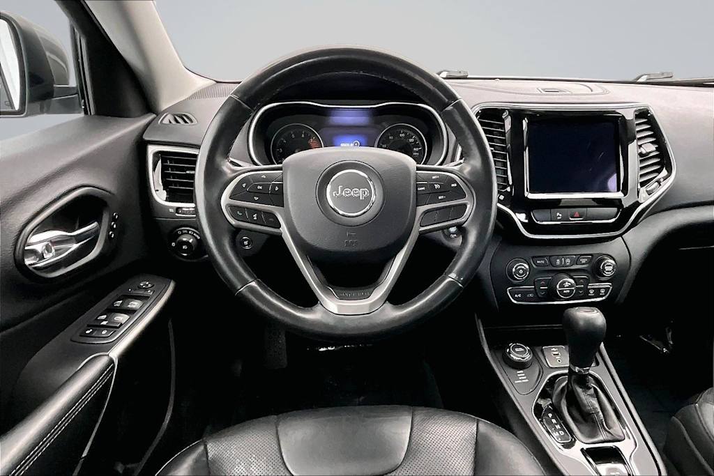 Thumbnail: 2019 Jeep Cherokee - 14