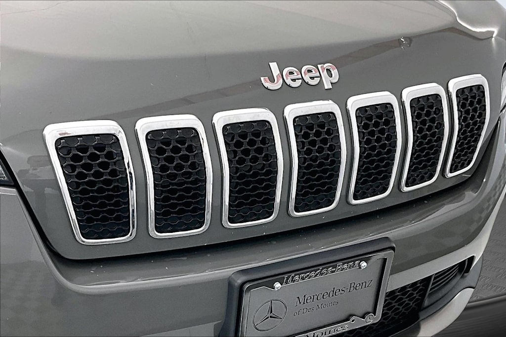 Thumbnail: 2019 Jeep Cherokee - 27