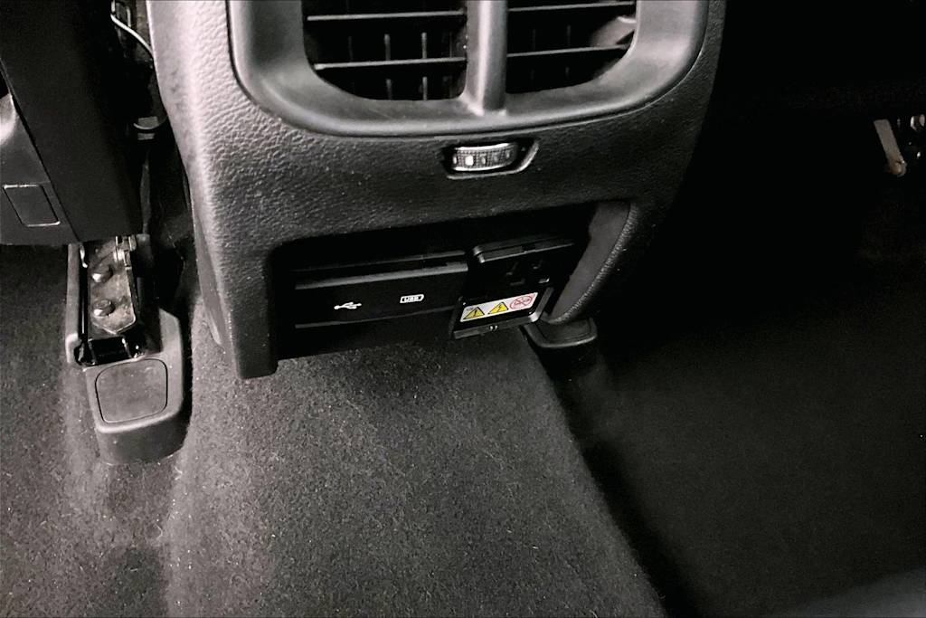 Thumbnail: 2019 Jeep Cherokee - 28