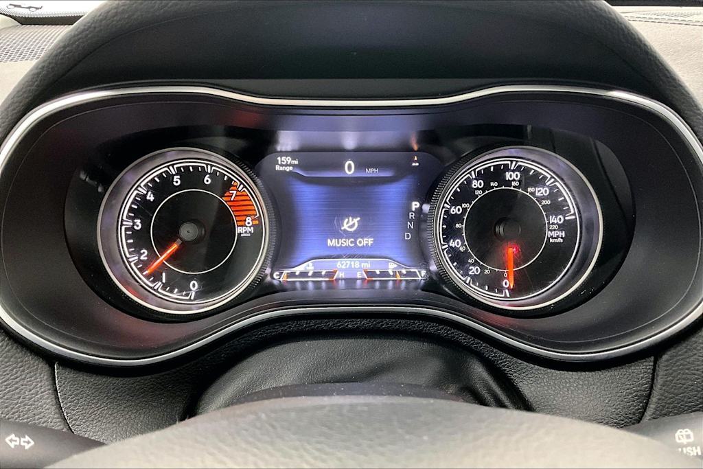 Thumbnail: 2019 Jeep Cherokee - 17