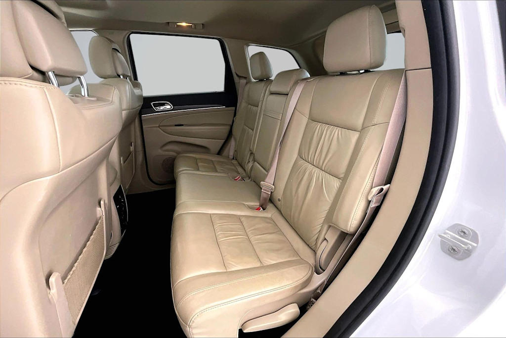 Thumbnail: 2015 Jeep Grand Cherokee - 21