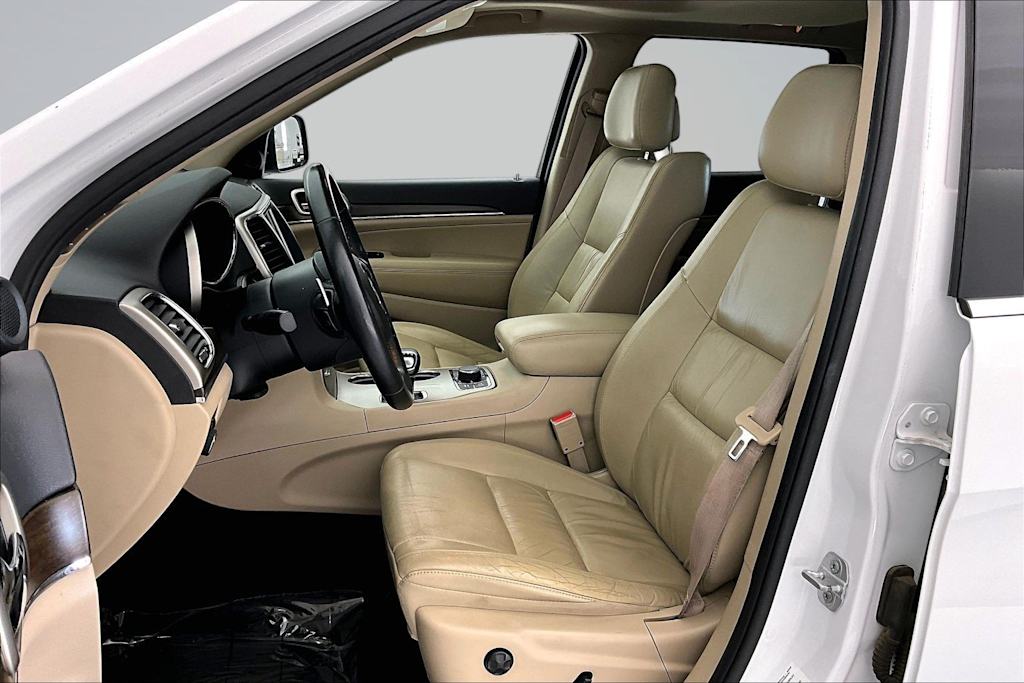 Thumbnail: 2015 Jeep Grand Cherokee - 11