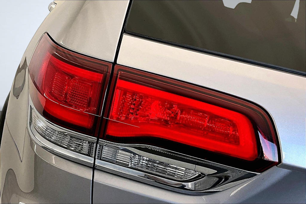 Thumbnail: 2021 Jeep Grand Cherokee - 26