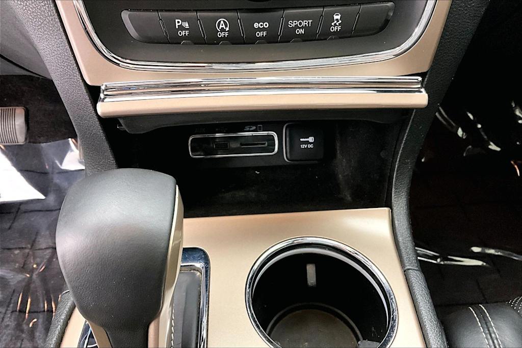 Thumbnail: 2017 Jeep Grand Cherokee - 28