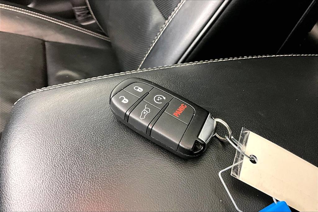 Thumbnail: 2017 Jeep Grand Cherokee - 19