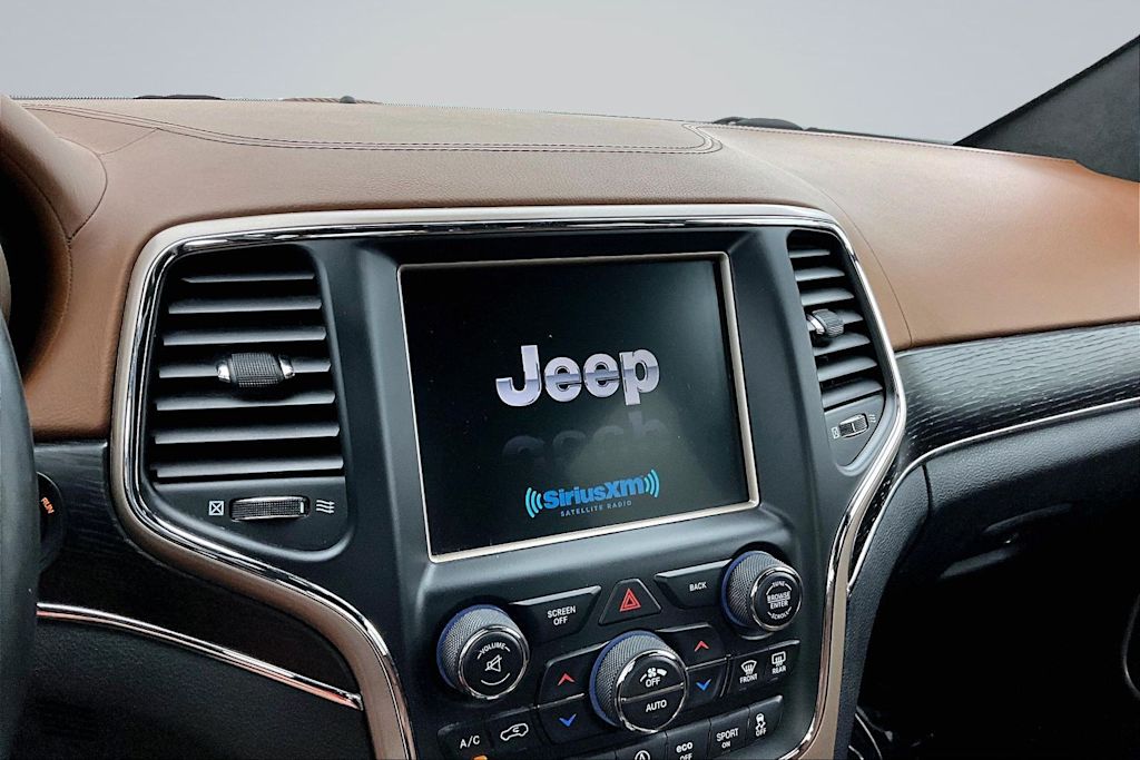 Thumbnail: 2017 Jeep Grand Cherokee - 15