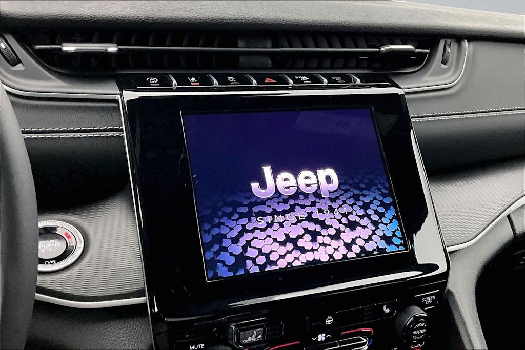 Thumbnail: 2025 Jeep Grand Cherokee - 15