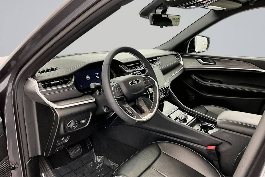 Thumbnail: 2025 Jeep Grand Cherokee L - 2