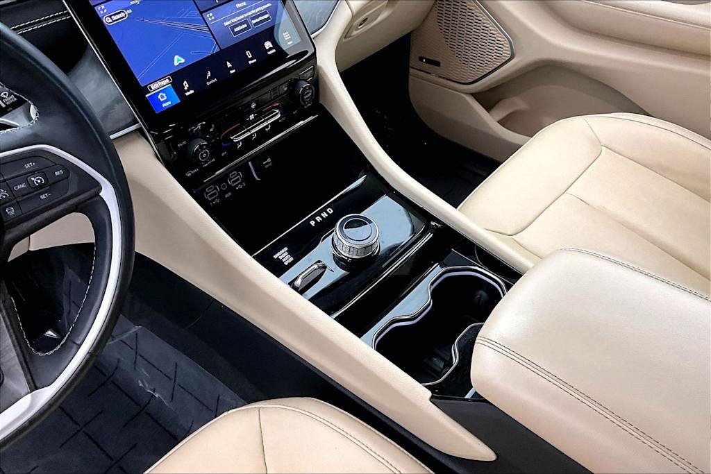 Thumbnail: 2021 Jeep Grand Cherokee L - 17