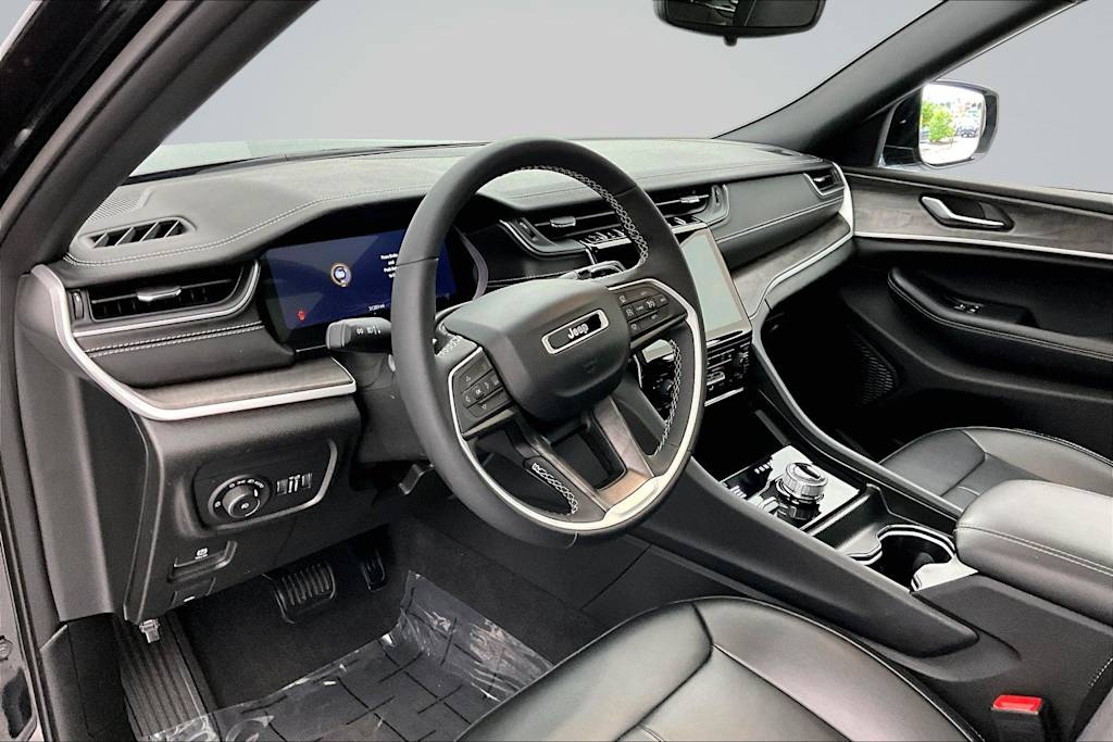 Thumbnail: 2024 Jeep Grand Cherokee L - 2
