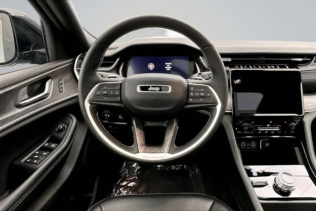 Thumbnail: 2024 Jeep Grand Cherokee L - 14