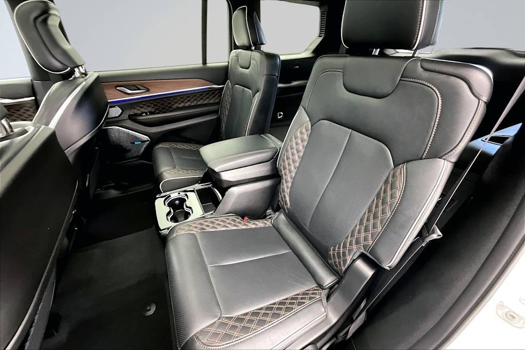 Thumbnail: 2023 Jeep Grand Cherokee L - 22