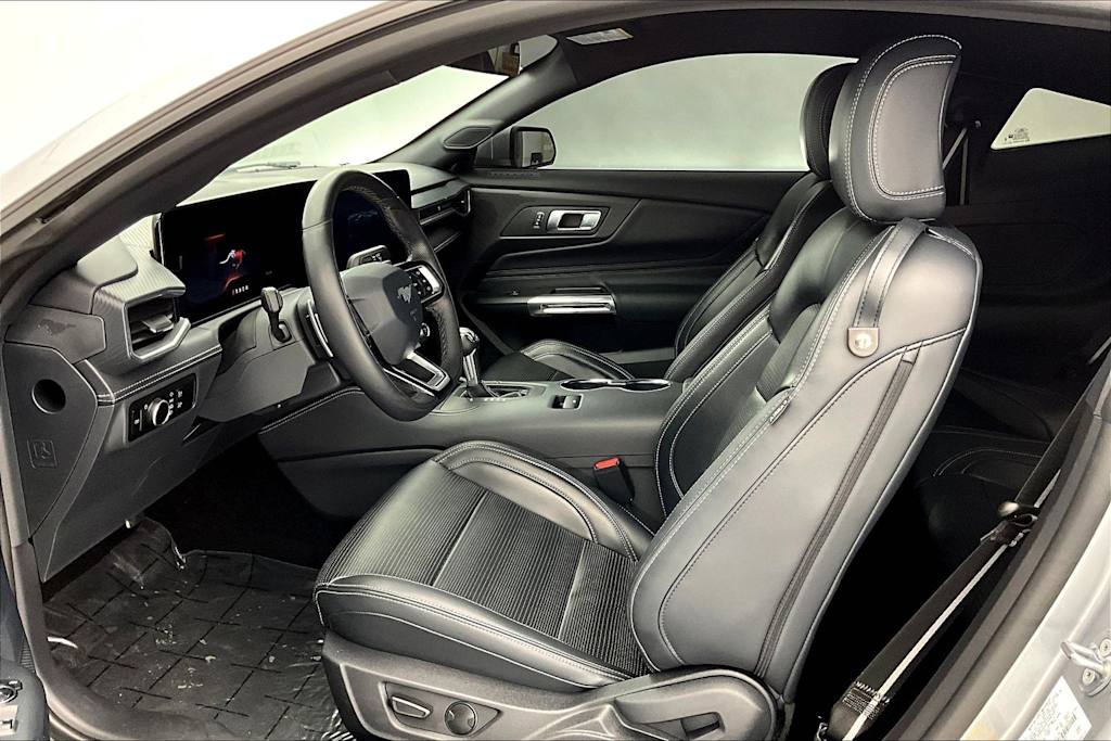 Thumbnail: 2025 Ford Mustang - 11