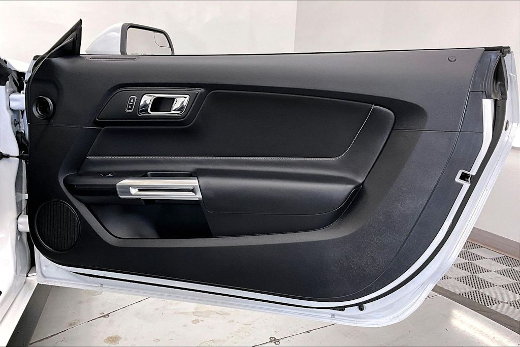 Thumbnail: 2015 Ford Mustang - 25