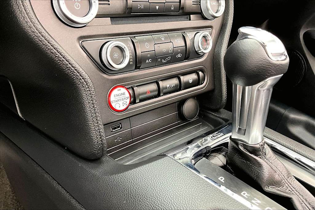 Thumbnail: 2015 Ford Mustang - 28