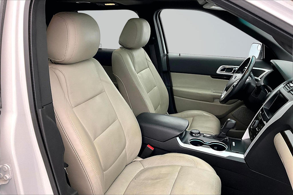 Thumbnail: 2015 Ford Explorer - 12