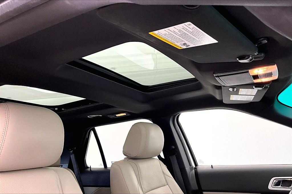 Thumbnail: 2015 Ford Explorer - 23