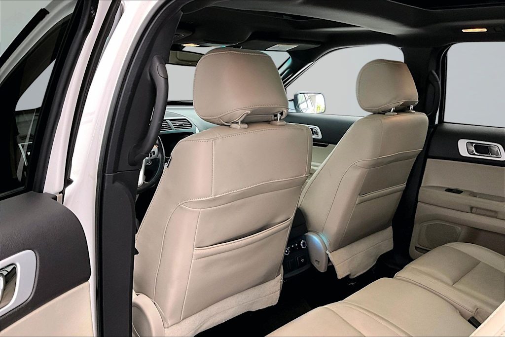 Thumbnail: 2015 Ford Explorer - 13