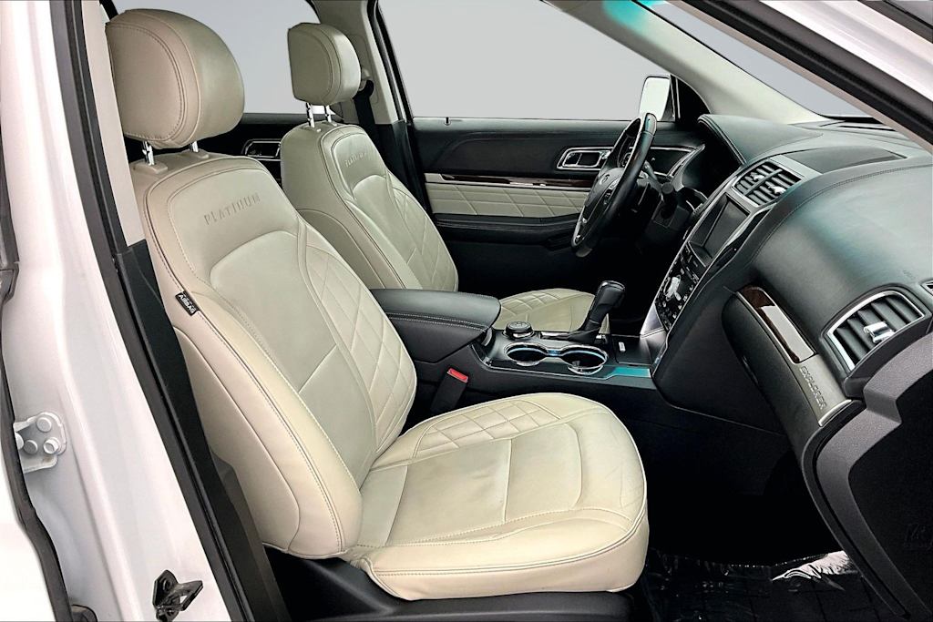 Thumbnail: 2016 Ford Explorer - 12