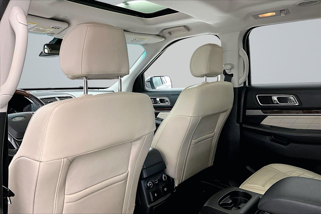 Thumbnail: 2016 Ford Explorer - 13