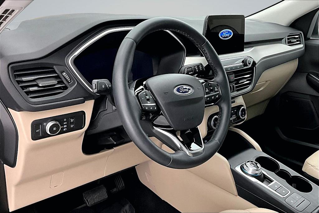 Thumbnail: 2022 Ford Escape - 2