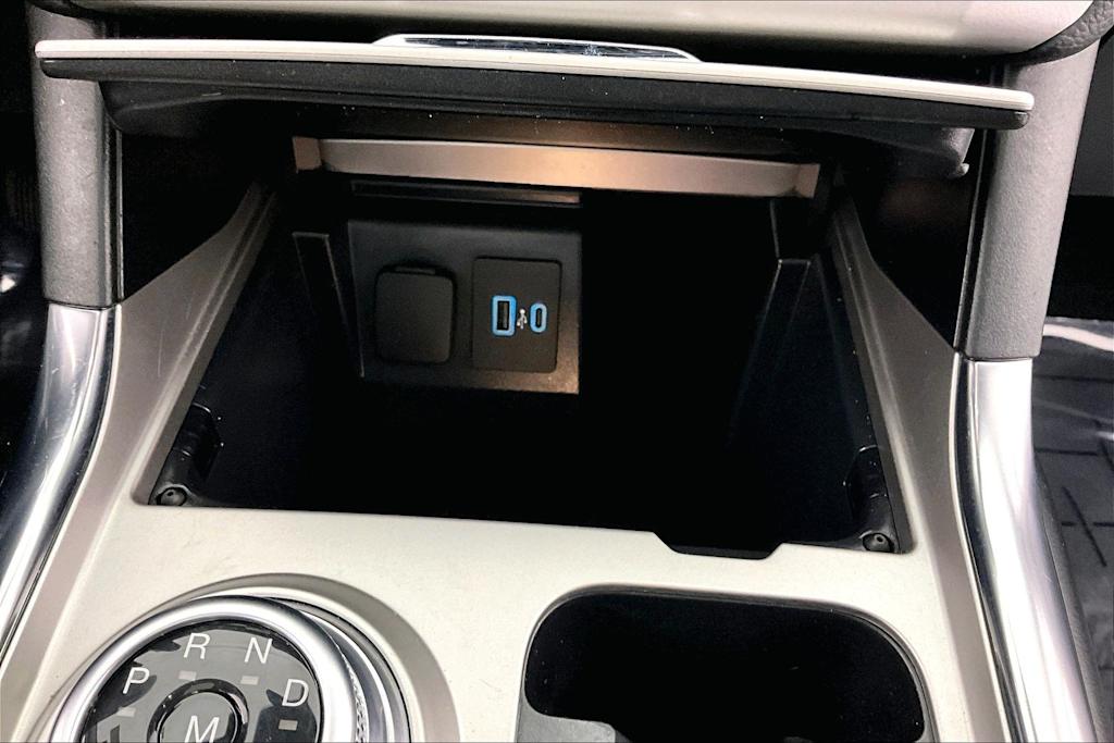 Thumbnail: 2021 Ford Explorer - 28