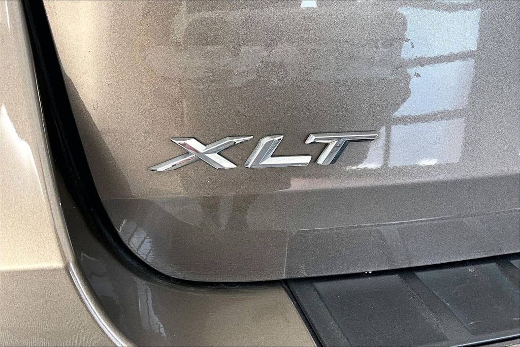 Thumbnail: 2021 Ford Explorer - 7