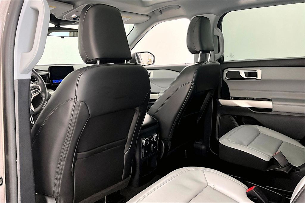 Thumbnail: 2021 Ford Explorer - 13