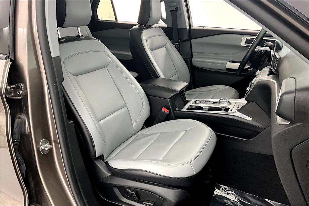 Thumbnail: 2021 Ford Explorer - 12