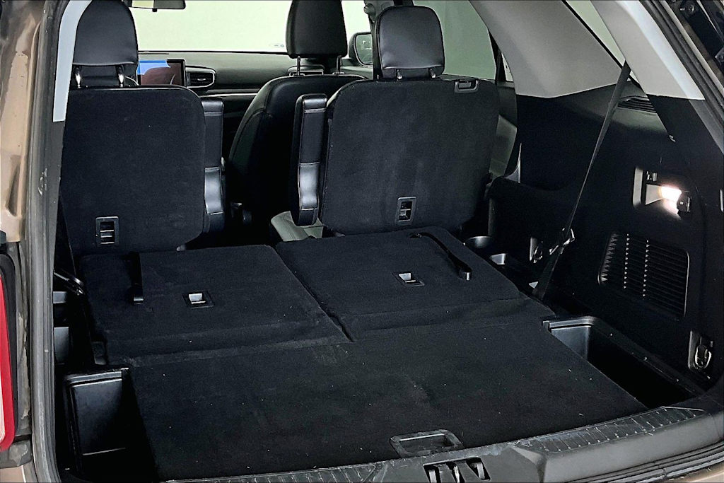 Thumbnail: 2021 Ford Explorer - 21