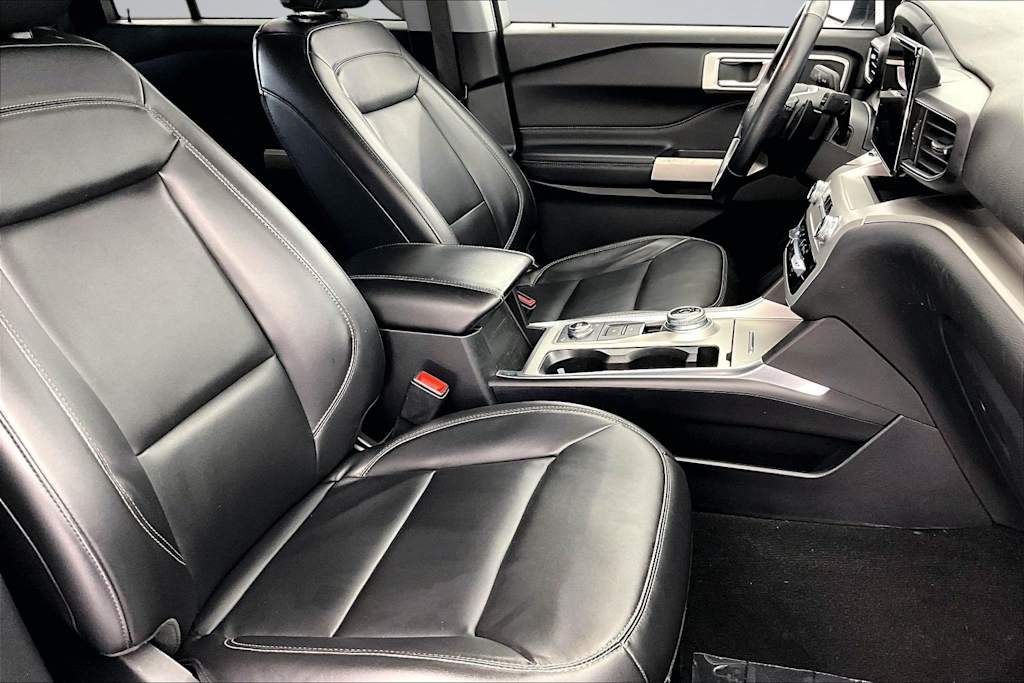 Thumbnail: 2021 Ford Explorer - 12