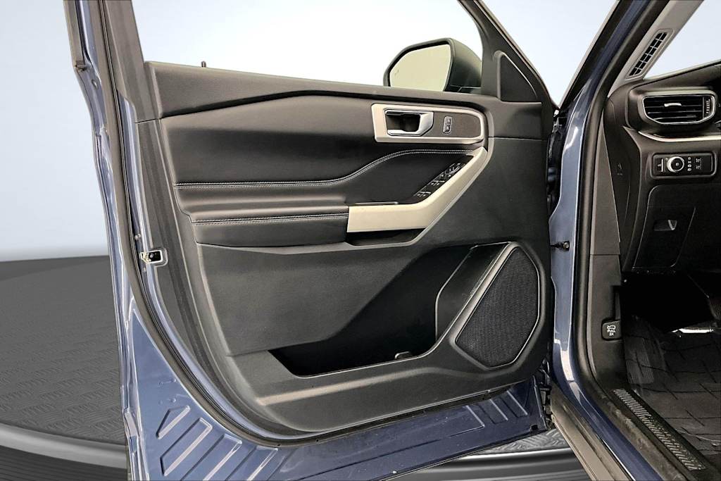 Thumbnail: 2021 Ford Explorer - 24