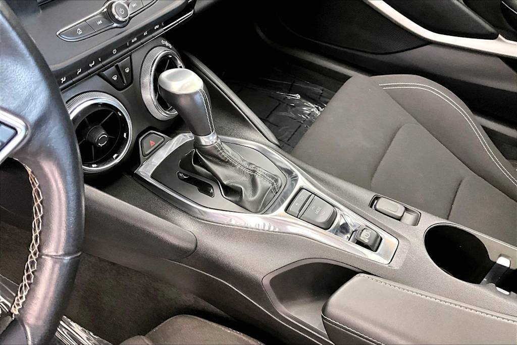 Thumbnail: 2016 Chevrolet Camaro - 16