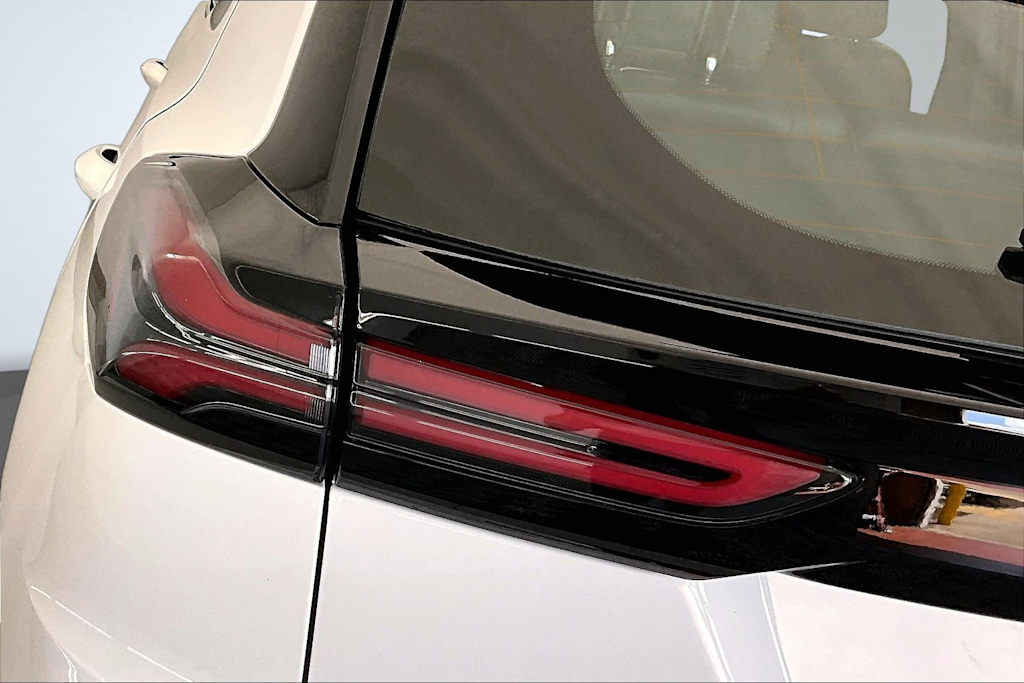 Thumbnail: 2023 Chevrolet Bolt EUV - 26