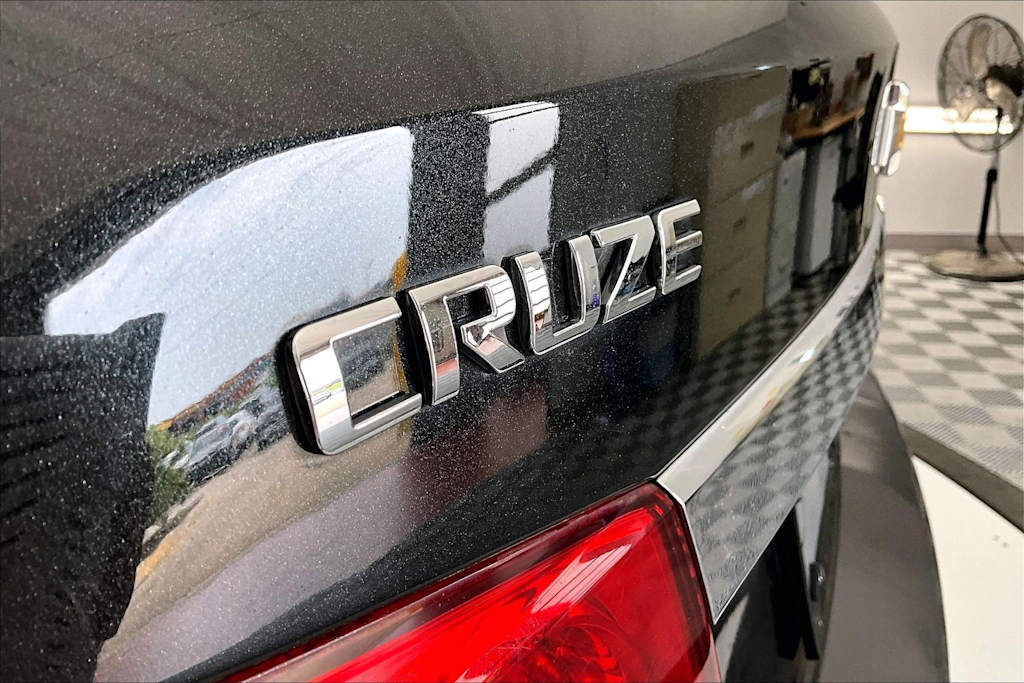 Thumbnail: 2013 Chevrolet Cruze - 6