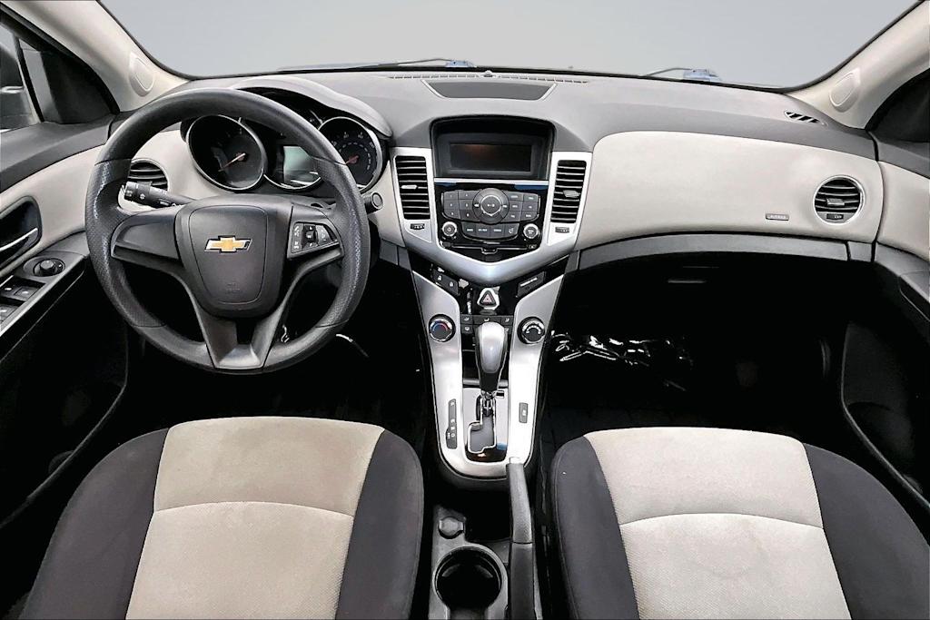 Thumbnail: 2013 Chevrolet Cruze - 9