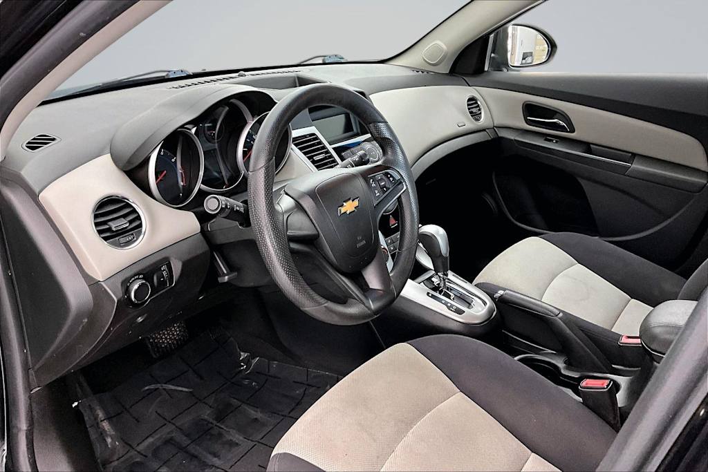 Thumbnail: 2013 Chevrolet Cruze - 2
