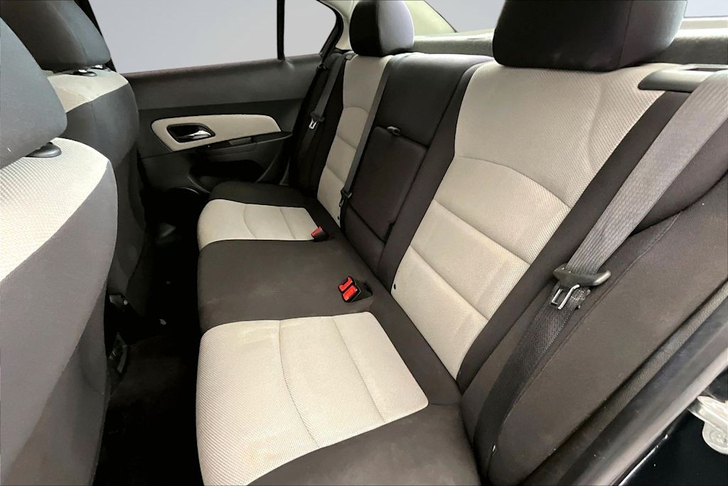 Thumbnail: 2013 Chevrolet Cruze - 21