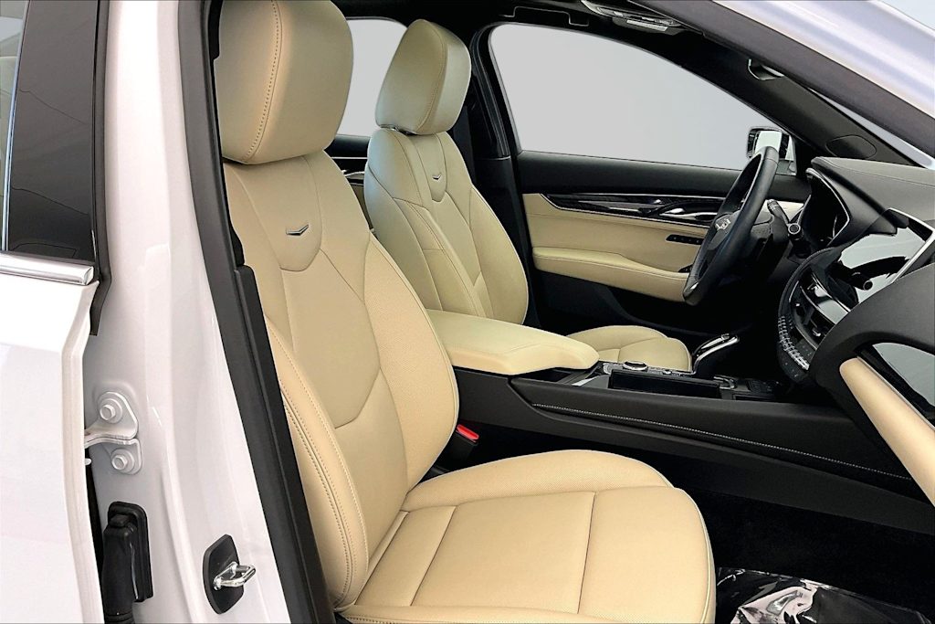 Thumbnail: 2023 Cadillac CT5 - 12