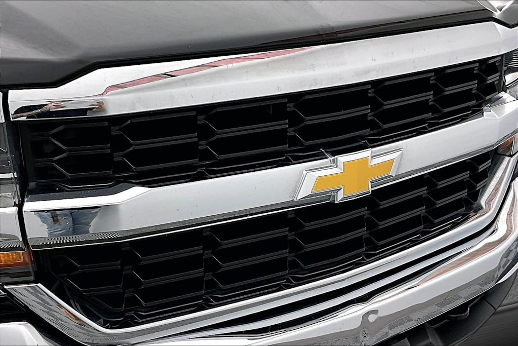 Thumbnail: 2017 Chevrolet Silverado 1500 - 26